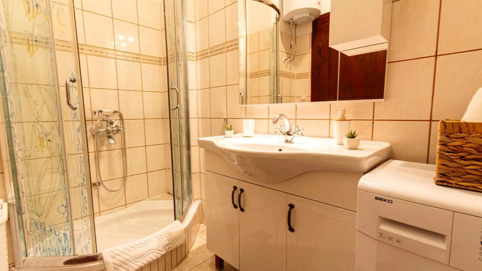 Tres Jolie Central Apartment Near Theatre & Beach Split