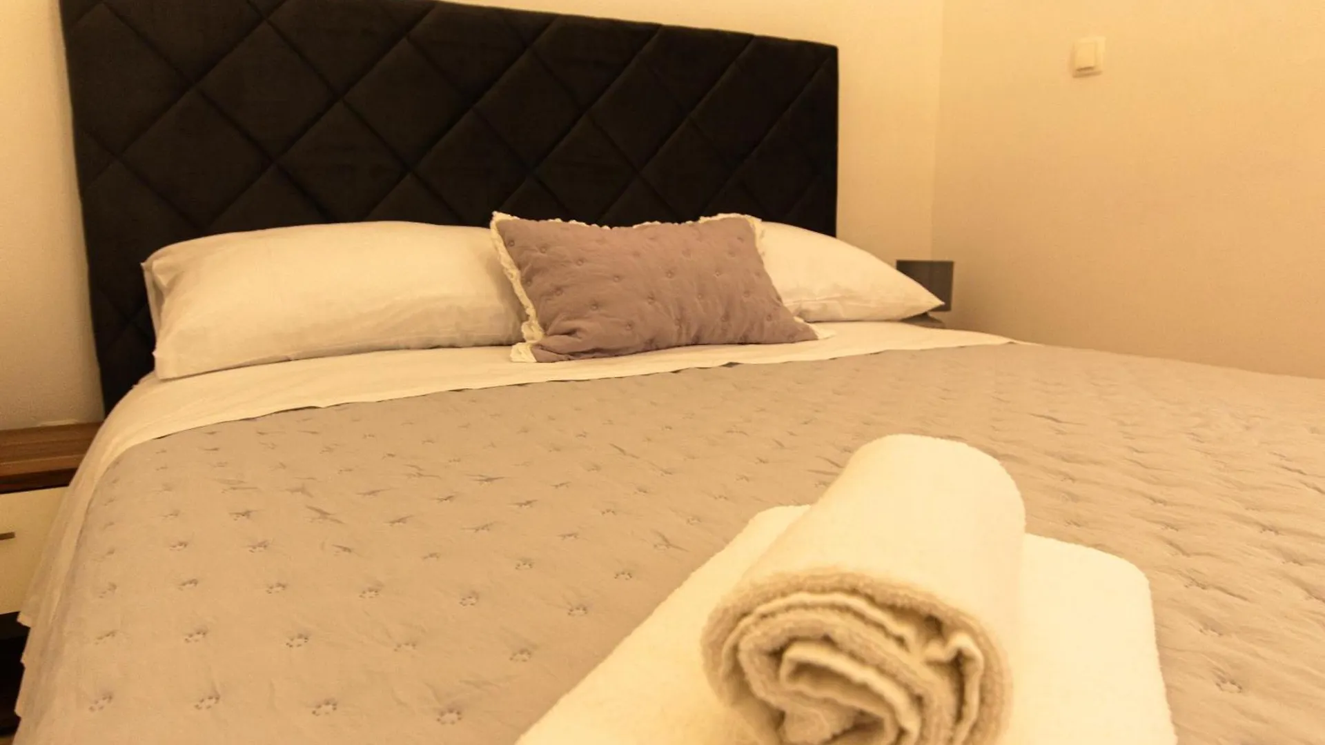 Tres Jolie Central Apartment Near Theatre & Beach Split 0*,