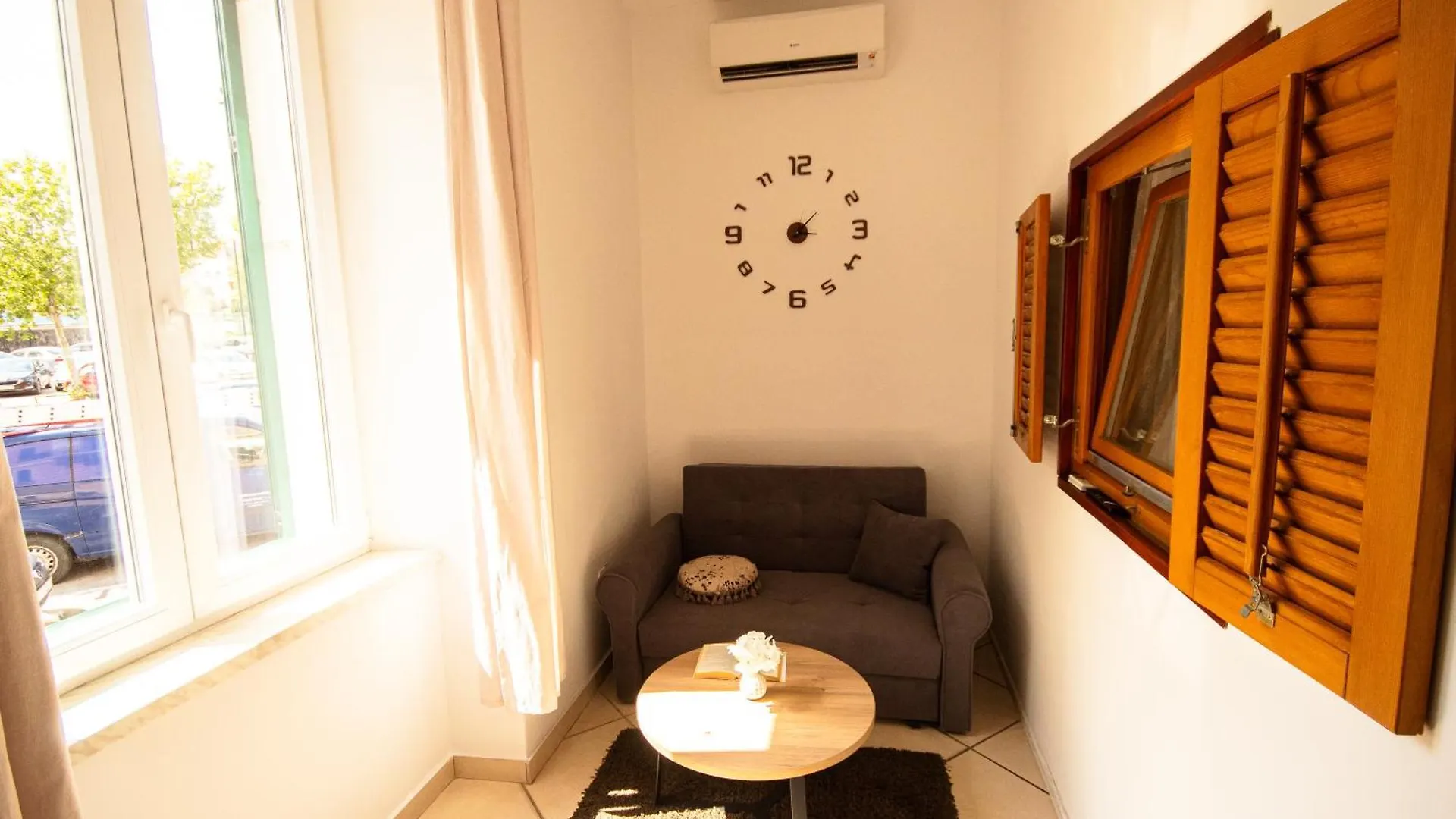 Tres Jolie Central Apartment Near Theatre & Beach Split